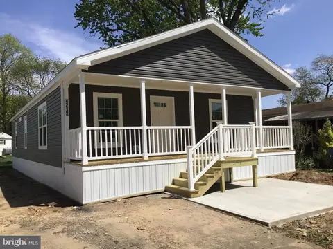 4212 Darby Dr, Morrisville, PA 19067