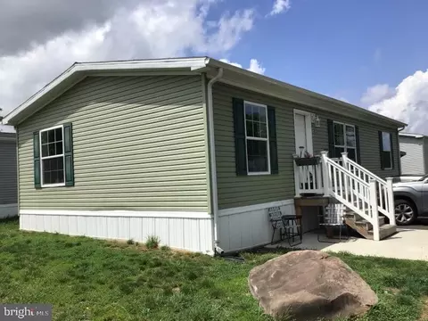 1020 Aldrich Dr, Morrisville, PA 19067