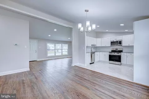 1005 Jeffrey Ln, Langhorne, PA 19047
