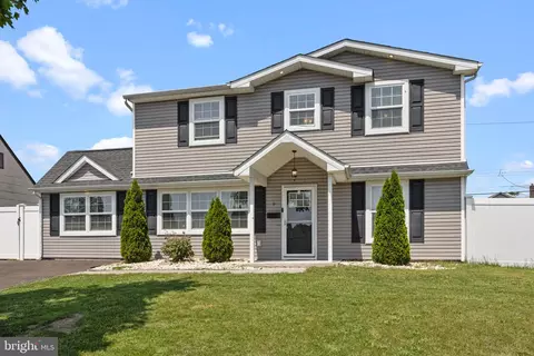 9 Verdant Rd, Levittown, PA 19057
