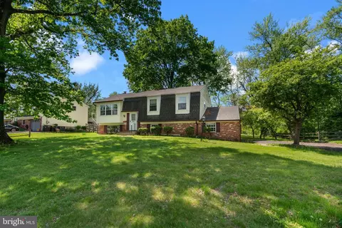 2158 Palomino Dr, Warrington, PA 18976