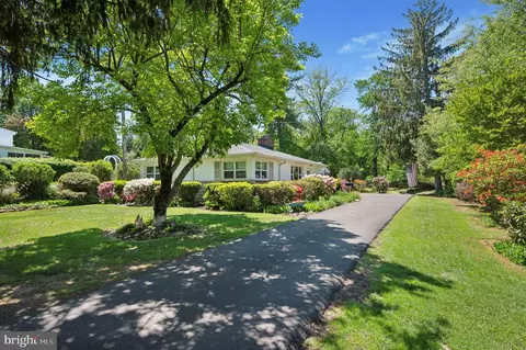 900 W Bristol Rd, Warminster, PA 18974