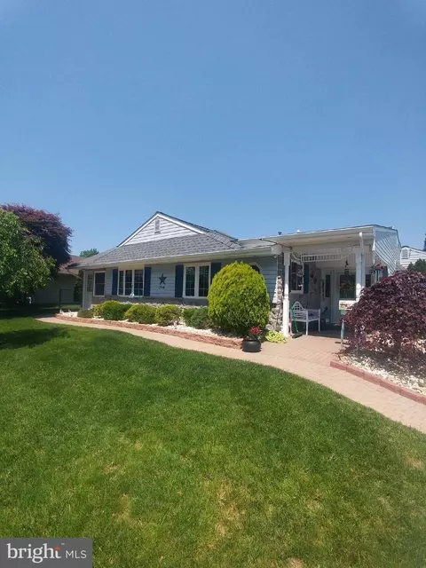 214 Alden Ave, Morrisville, PA 19067