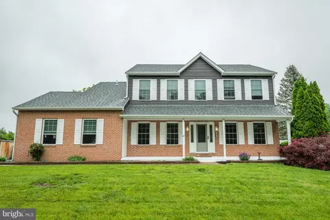 2061 Gabriel Cir, Feasterville Trevose, PA 19053