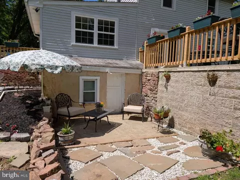 Exterior - 2174 Long Ln, Jamison, PA 18929 photo 2 of 8