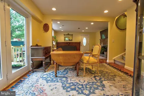 Entry Way - 2174 Long Ln, Jamison, PA 18929 photo 2 of 6