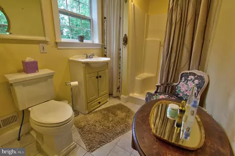 Bath - 2174 Long Ln, Jamison, PA 18929 photo 1 of 1