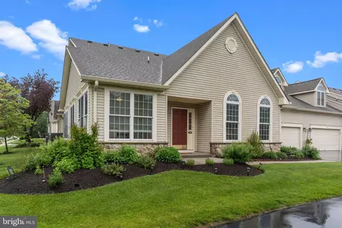 614 Bellflower Rd, Langhorne, PA 19047