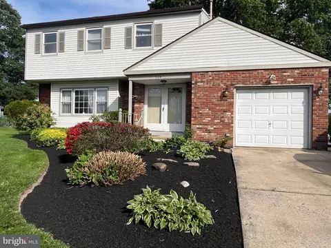 524 Ehret Rd, Fairless Hills, PA 19030