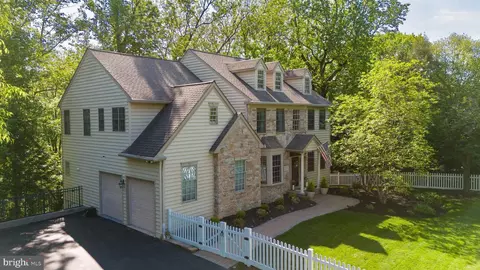 17 Sandy Run Rd, Yardley, PA 19067