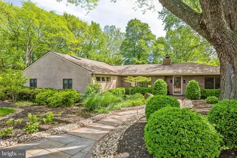 1060 Creamery Rd, Yardley, PA 19067