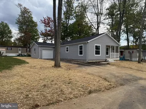 197 Spring Ln, Doylestown, PA 18901