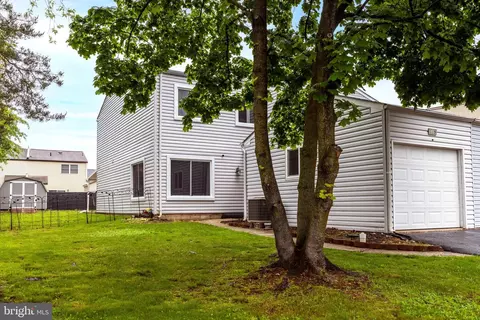 119 Hickory Dr, Quakertown, PA 18951