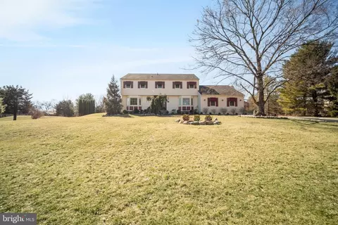 183 Firecreek Rd, Newtown, PA 18940
