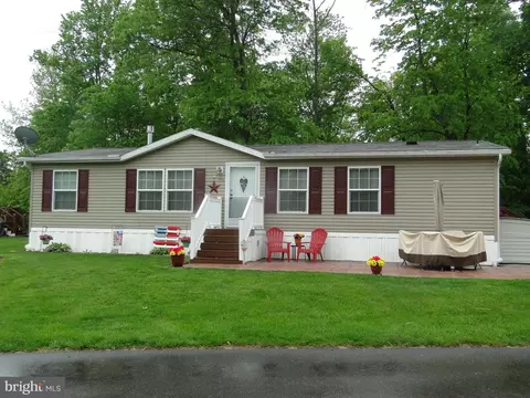 16 Skyview Dr, Quakertown, PA 18951