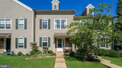 27 Bryant Dr, Perkasie, PA 18944