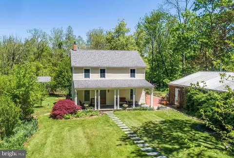 188 Old Canal Ln, Upper Black Eddy, PA 18972