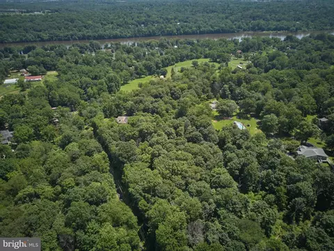 270 Aqueduct Rd, Washington Crossing, PA 18977