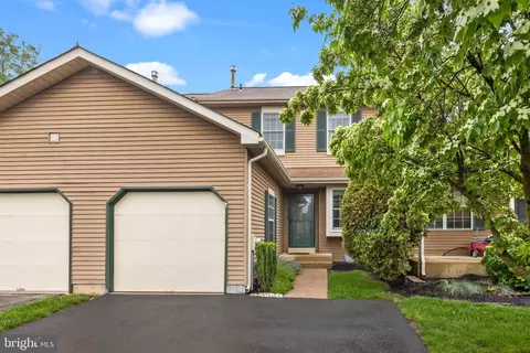 698 Tomlinson Ln, Yardley, PA 19067