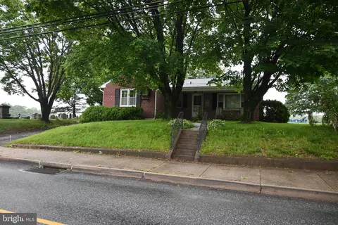 127 N Main St, Trumbauersville, PA 18970