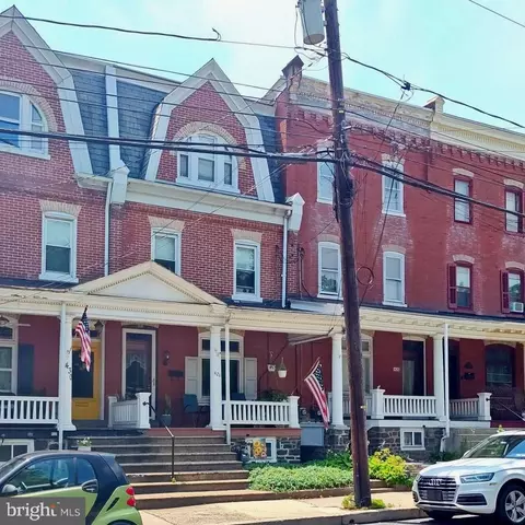 428 E Broad St, Quakertown, PA 18951