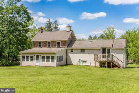 577 Sackettsford Rd, Warminster, PA 18974