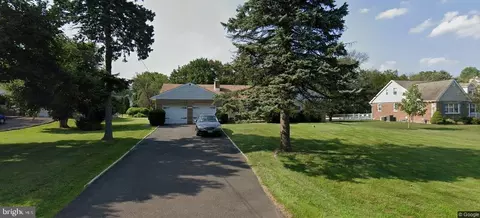 832 Central Ave, Southampton, PA 18966