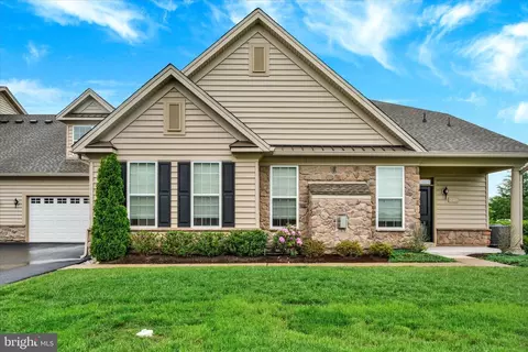 3330 Bushwood Dr, Perkasie, PA 18944