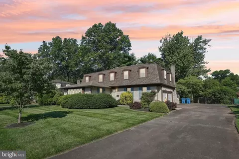 816 Monaco Dr, Warrington, PA 18976