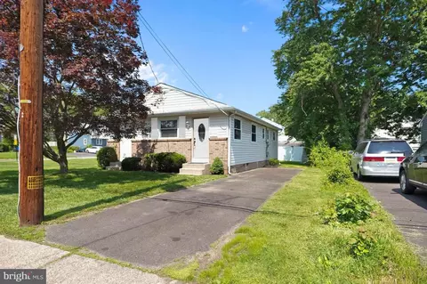 114 Grandview Ave, Morrisville, PA 19067