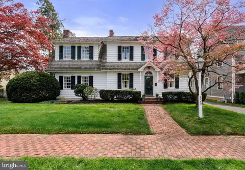 528 E Center Ave, Newtown, PA 18940