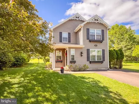 287 Stanford Pl, Newtown, PA 18940