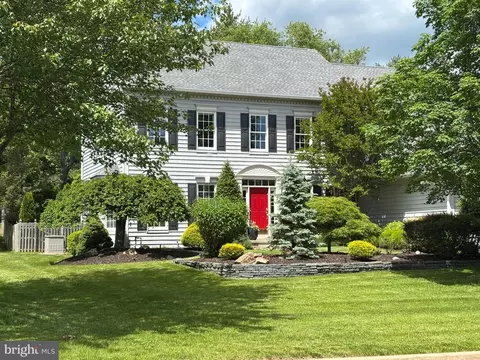 32 Eagleton Farm Rd, Newtown, PA 18940
