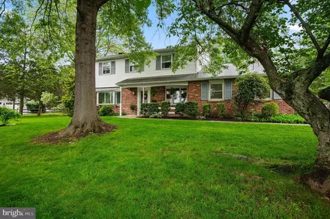 2392 Greensward N, Warrington, PA 18976