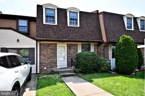906 Clover Pl, Warminster, PA 18974