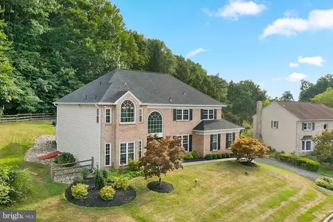 2006 Par Dr, Doylestown, PA 18901