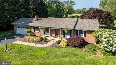 31 Longview Rd, Perkasie, PA 18944