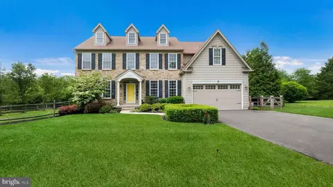 103 Equestrian Ct, Warrington, PA 18976