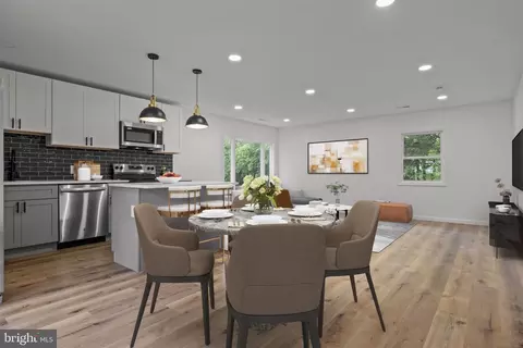 1 Mimosa Ln, Levittown, PA 19054