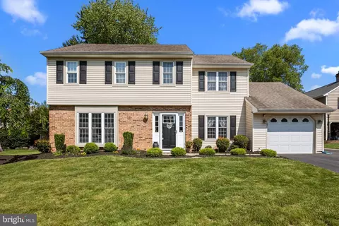 3 Adrian Pl, Newtown, PA 18940