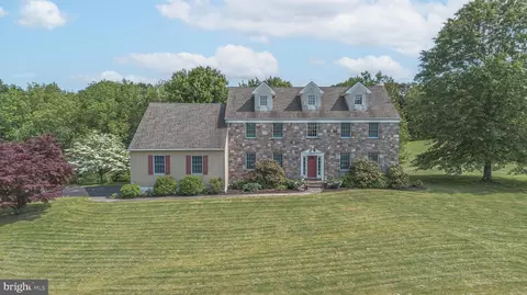 104 Gallows Run Rd, Riegelsville, PA 18077