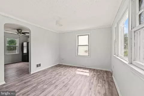 Living - 2318 Prospect Ave, Croydon, PA 19021 photo 1 of 4
