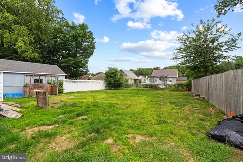 Exterior - 2318 Prospect Ave, Croydon, PA 19021 photo 2 of 4