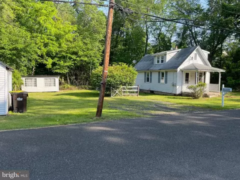 420 Oak Ave, Warrington, PA 18976