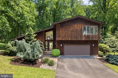 707 S Pine St, Langhorne, PA 19047