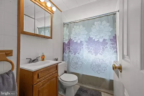 35 Long Loop Rd, Levittown, PA 19056 photo 17