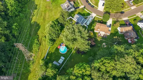 35 Long Loop Rd, Levittown, PA 19056 photo 36