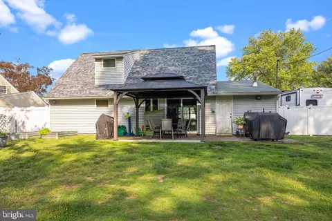 35 Long Loop Rd, Levittown, PA 19056 photo 31