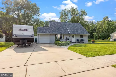 35 Long Loop Rd, Levittown, PA 19056 photo 22
