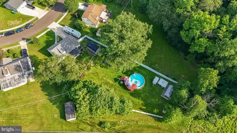 35 Long Loop Rd, Levittown, PA 19056 photo 34
